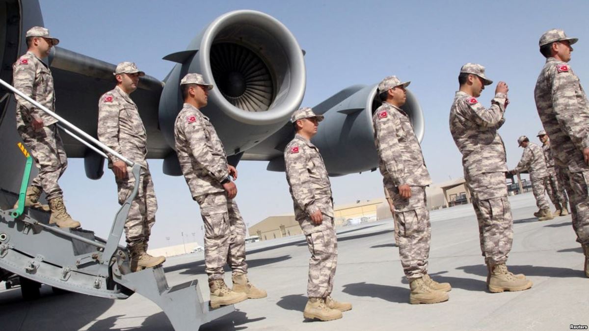 More Turkish troops land in Qatar to reinforce military presence