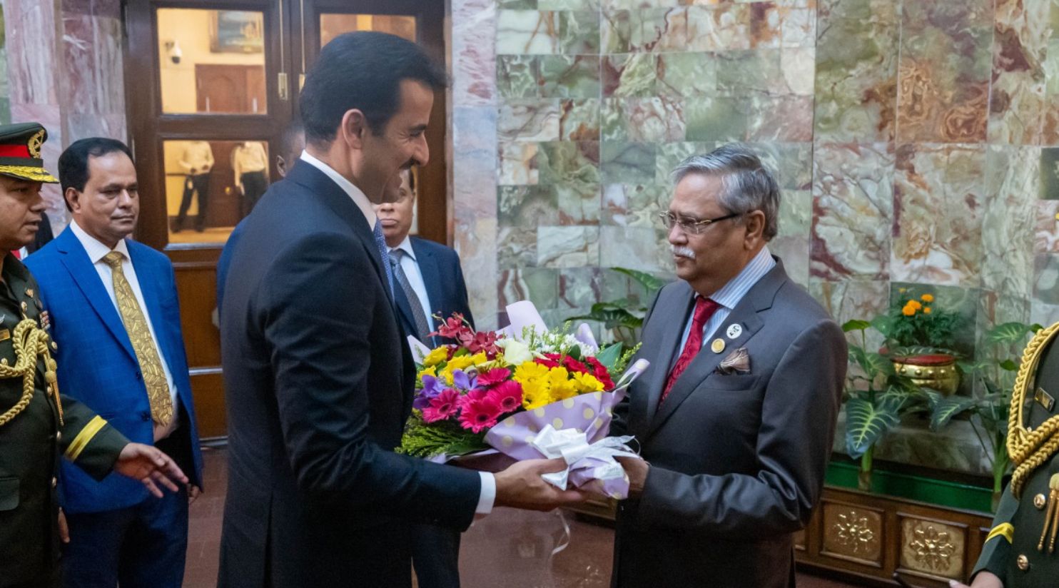 HH The Amir completes Bangladesh visit, leaves for Nepal