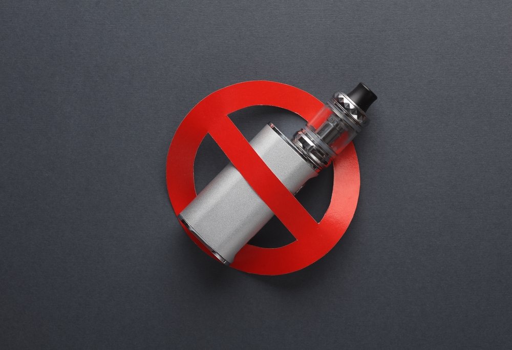 Gulf Health Council warns young people over vaping and nicotine pouches