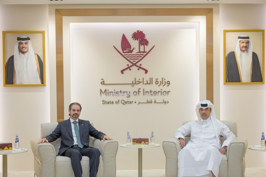 الأمين العام للإنتربول يلتقي وكيل وزارة الداخلية القطري
